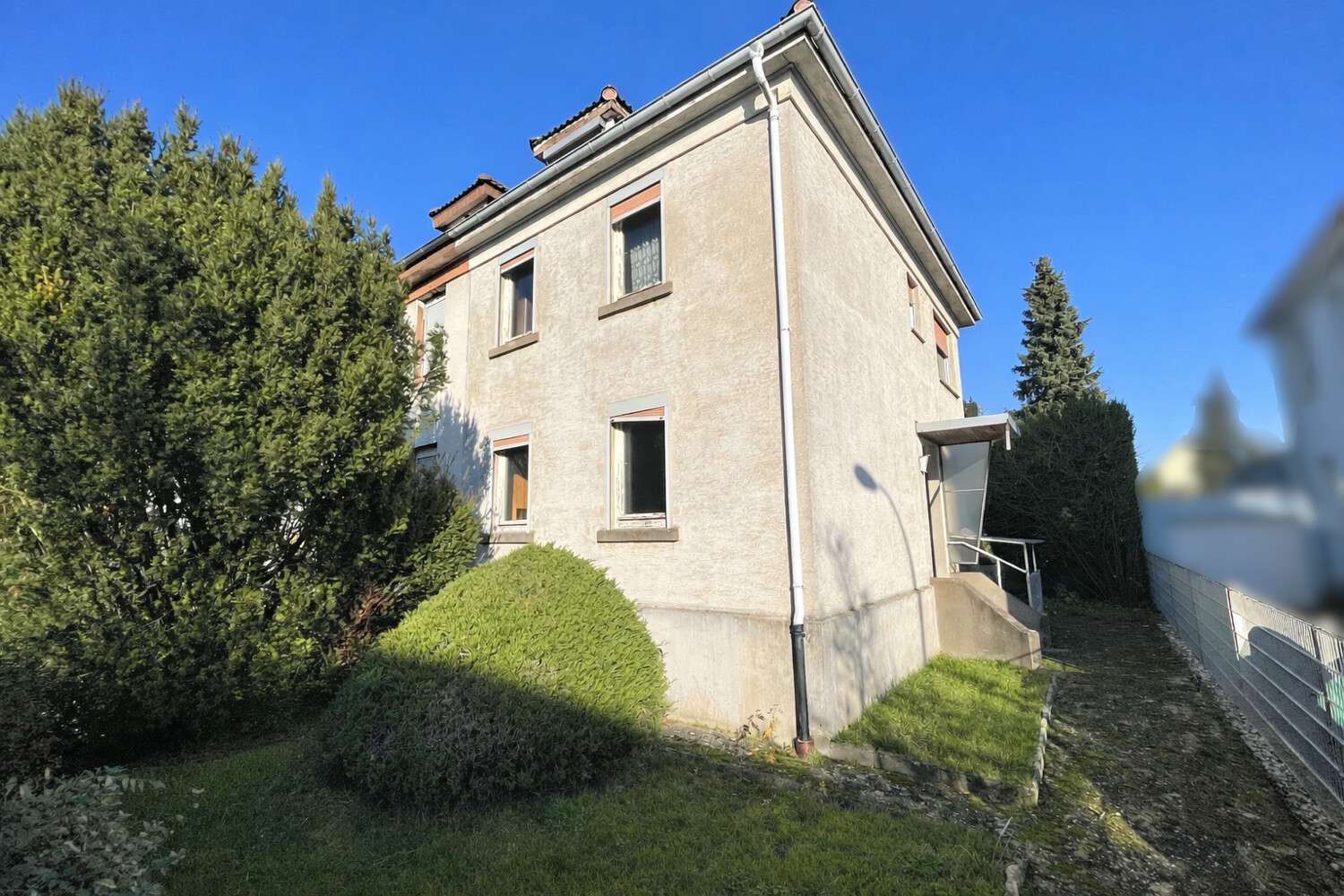 Thumbnail-Haus zum Kaufen in Frankfurt am Main 295.000,00 € 91 m²