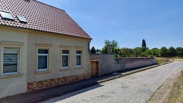 Thumbnail-Haus zum Kaufen in Schneidlingen 59.000,00 € 100 m²