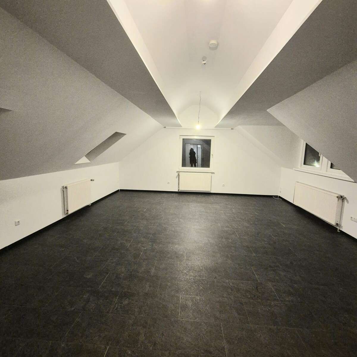 Thumbnail-Wohnung zum Mieten in Frankfurt am Main 900,00 € 83 m²