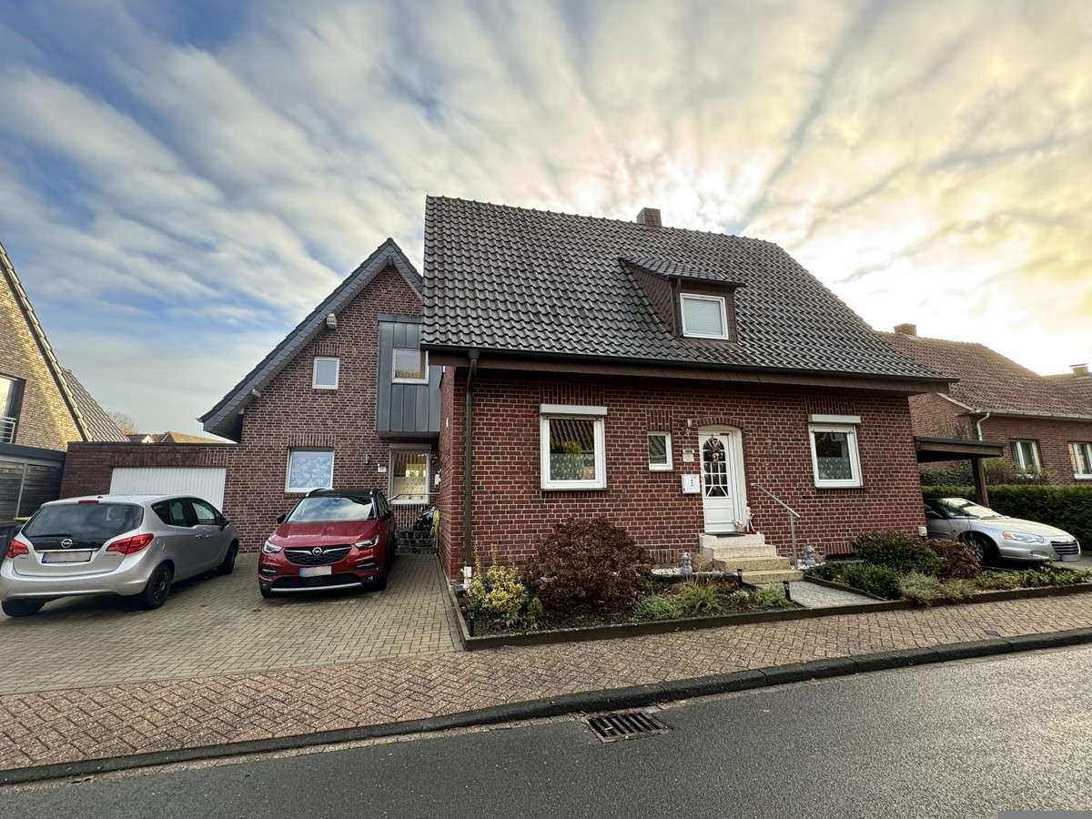 Thumbnail-Haus zum Kaufen in Velen Ramsdorf 299.000,00 € 204 m²