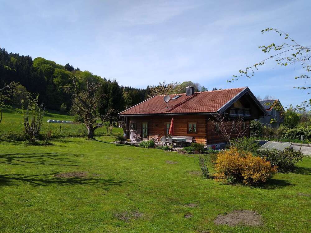 Thumbnail-Haus zum Mieten in Irschenberg 1.800,00 € 128.71 m²