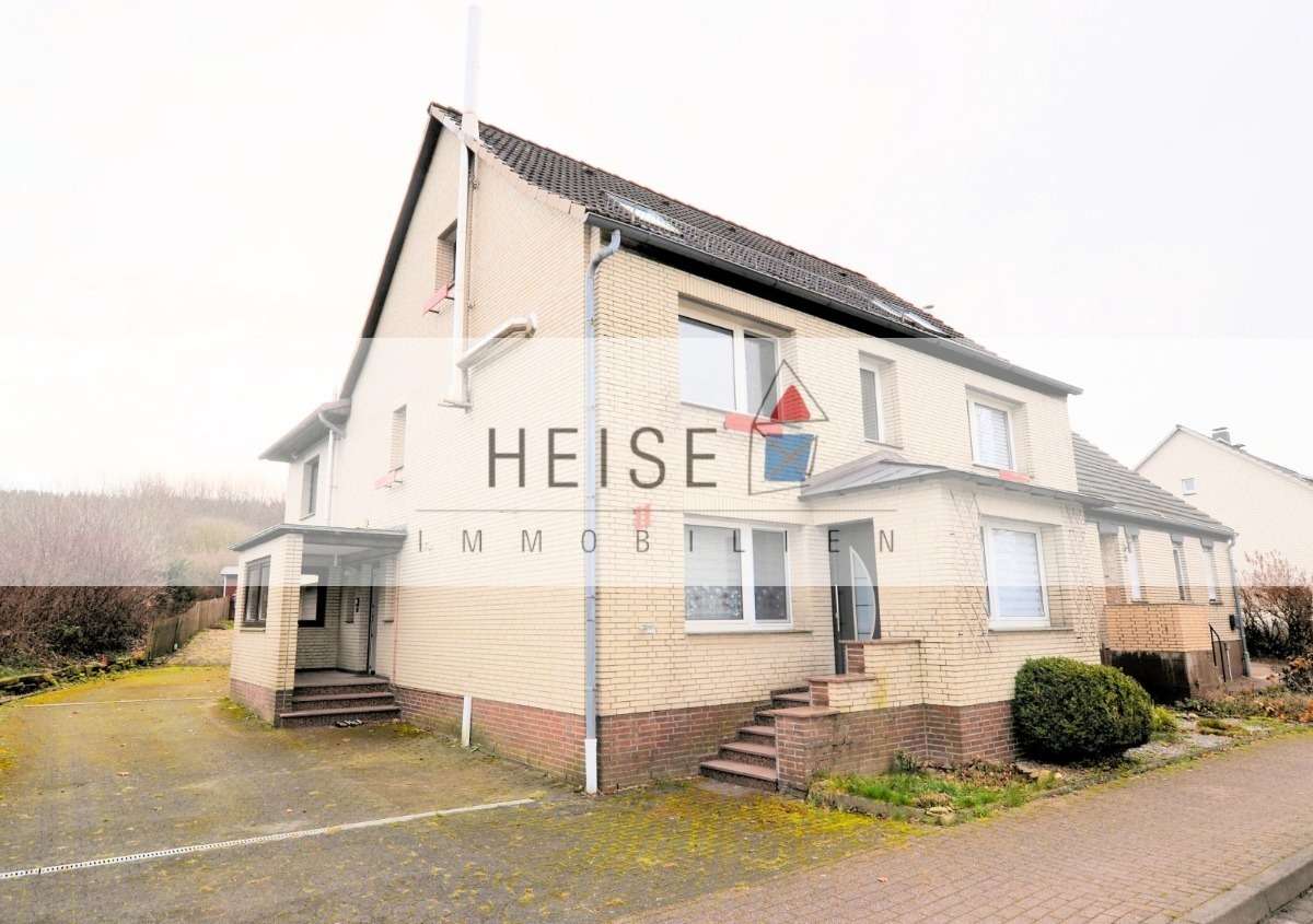 Thumbnail-Haus zum Kaufen in Holzminden OT Silberborn 148.000,00 € 205 m²