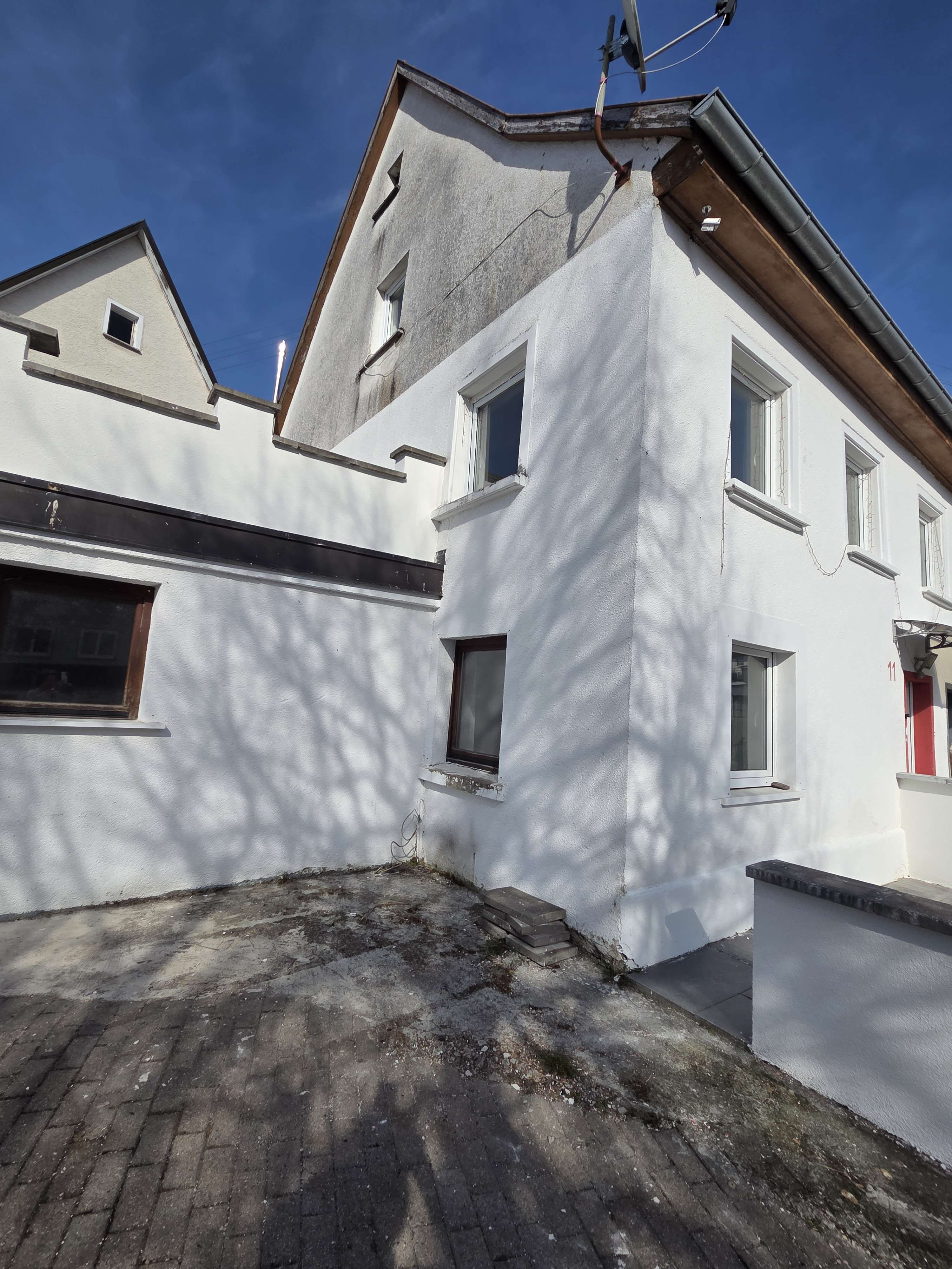 Thumbnail-Haus zum Kaufen in Dürbheim 99.999,00 € 139.68 m²