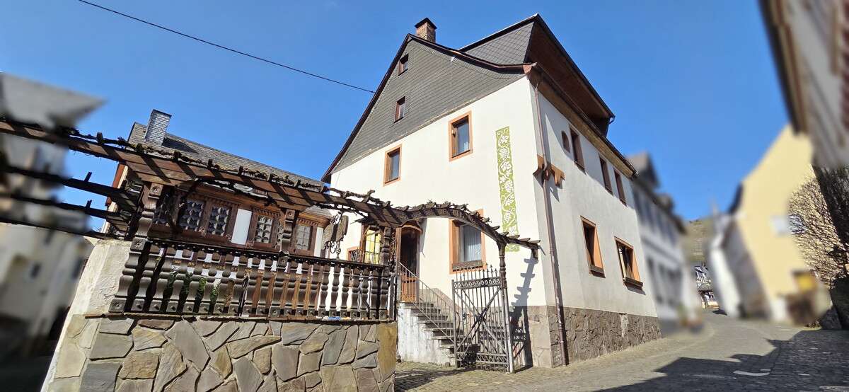 Thumbnail-Haus zum Kaufen in Ediger-Eller Eller (Mosel) 199.000,00 € 136 m²