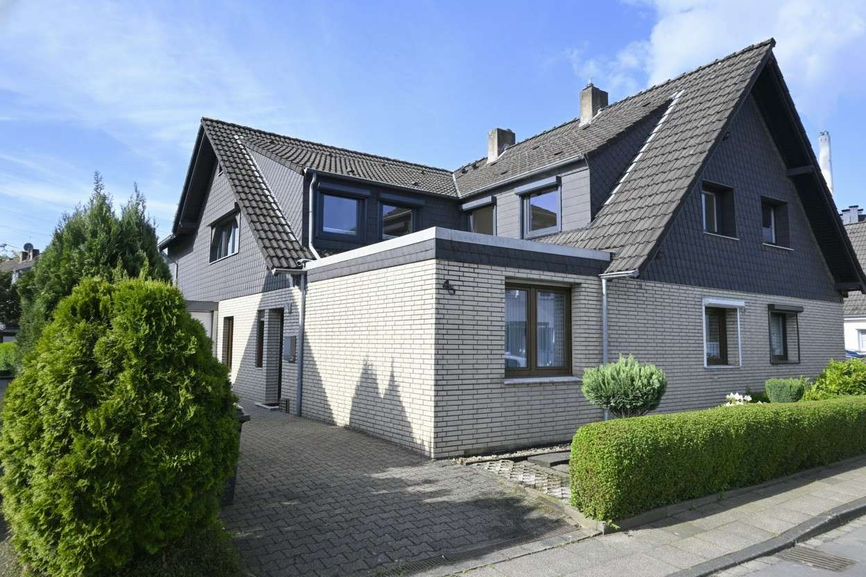 Thumbnail-Haus zum Kaufen in Essen Karnap 425.000,00 € 205 m²