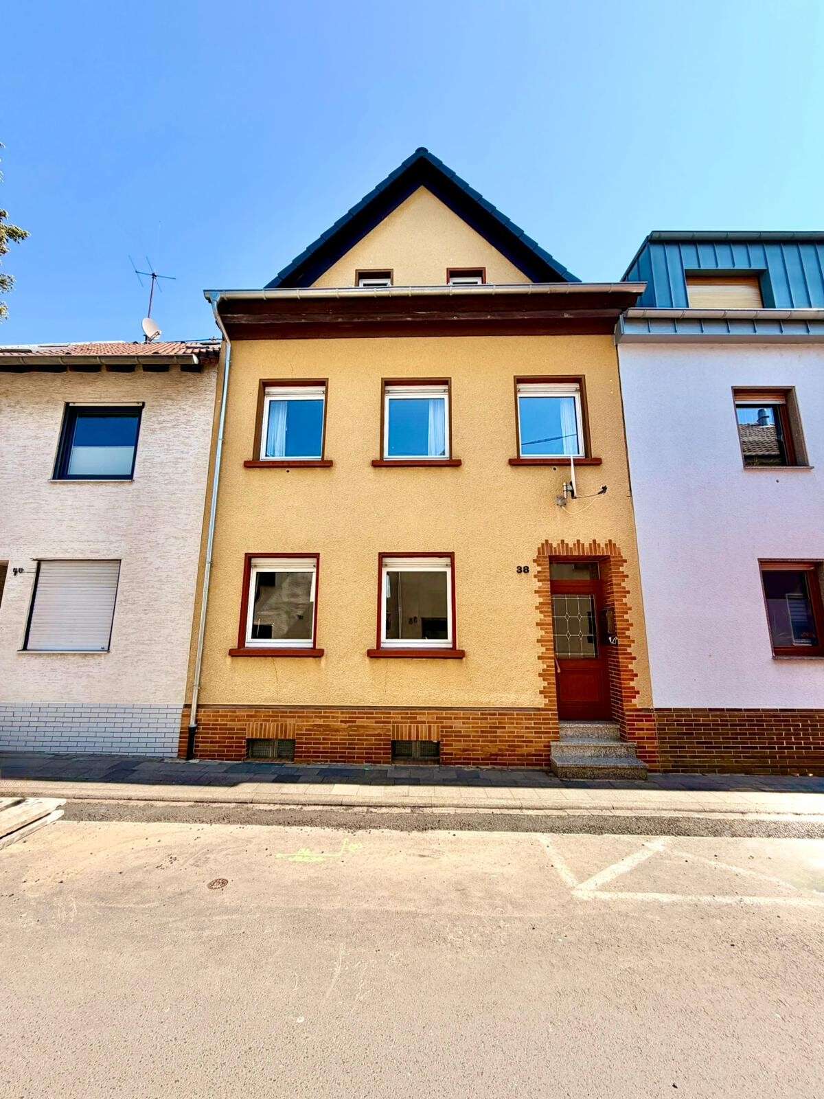 Thumbnail-Haus zum Kaufen in Bad Hönningen 199.000,00 € 148.28 m²