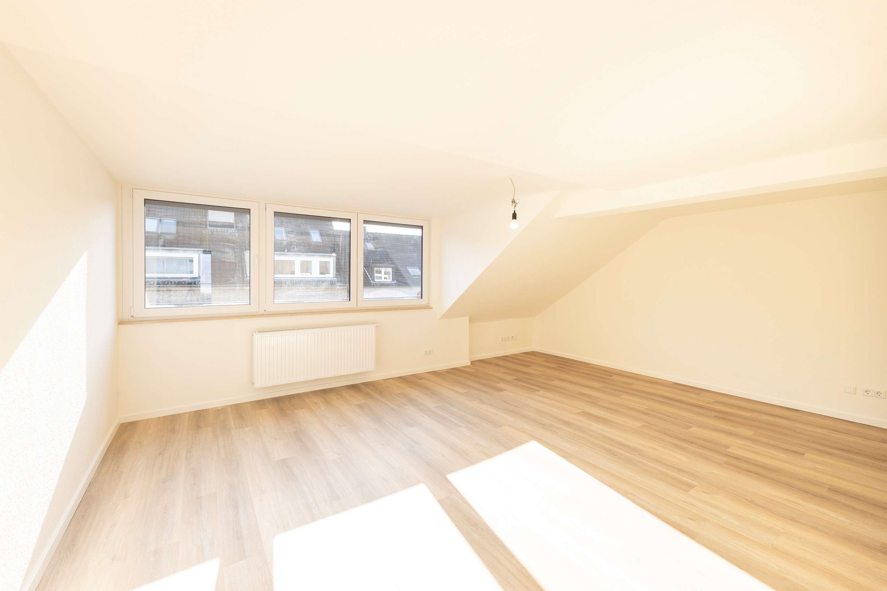 Thumbnail-Wohnung zum Mieten in Düsseldorf 1.360,00 € 82.41 m²