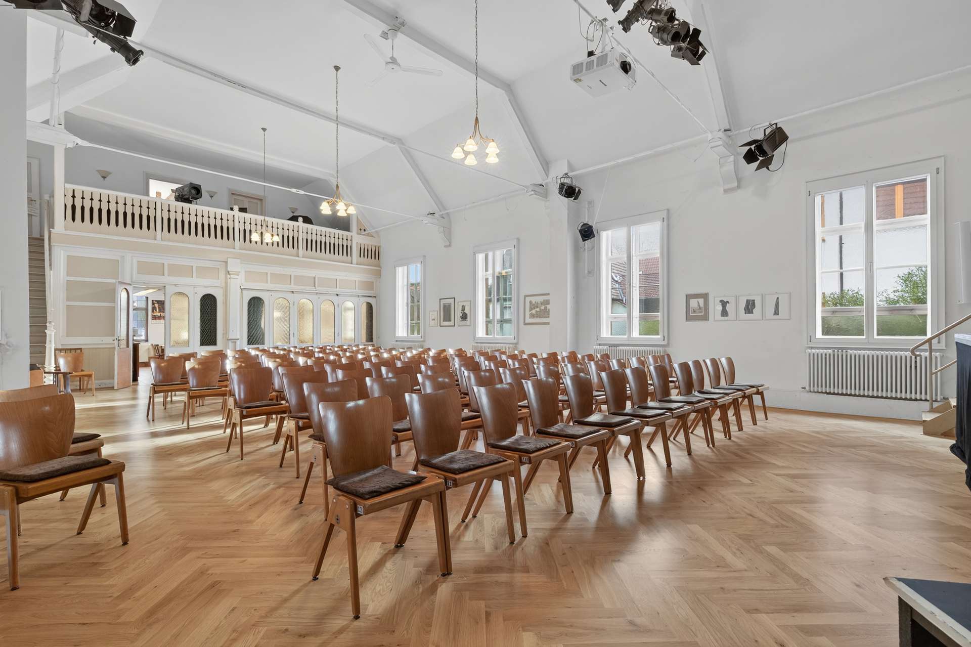 Thumbnail-Haus zum Kaufen in Neuhausen 695.000,00 € 183.28 m²