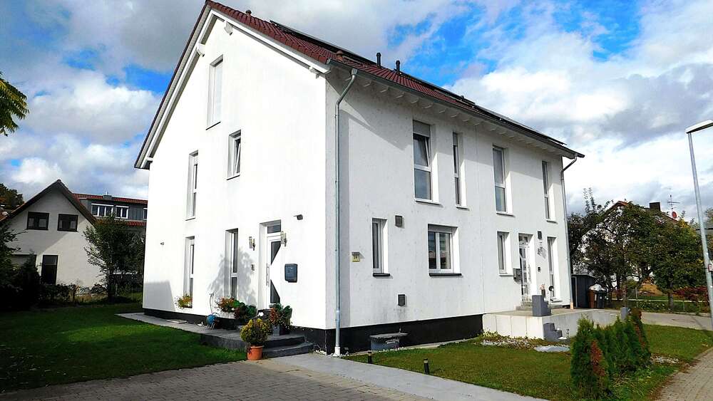 Thumbnail-Haus zum Kaufen in Neckartailfingen 699.000,00 € 150 m²