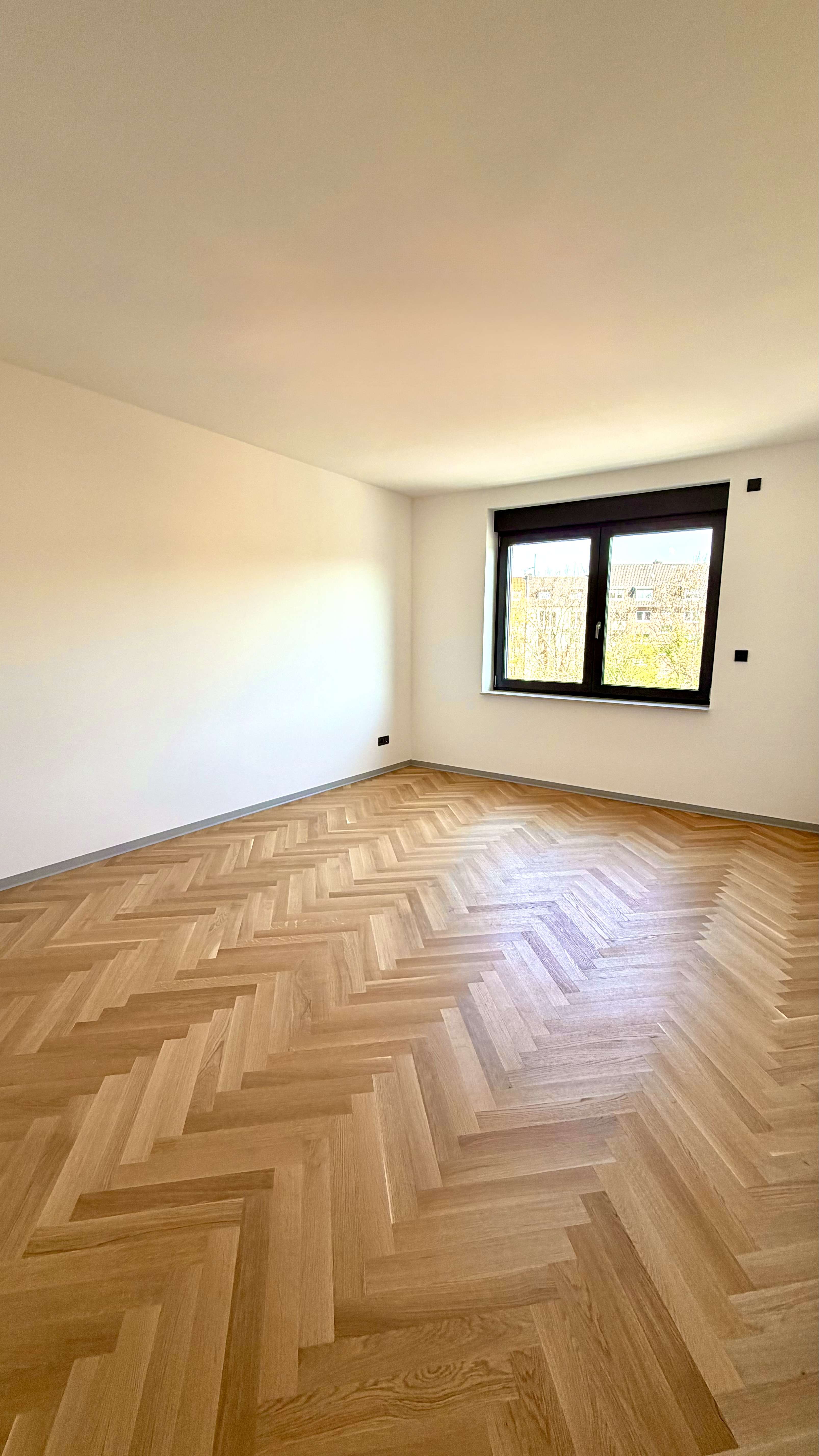 Thumbnail-Wohnung zum Mieten in Düsseldorf 1.950,00 € 87 m²
