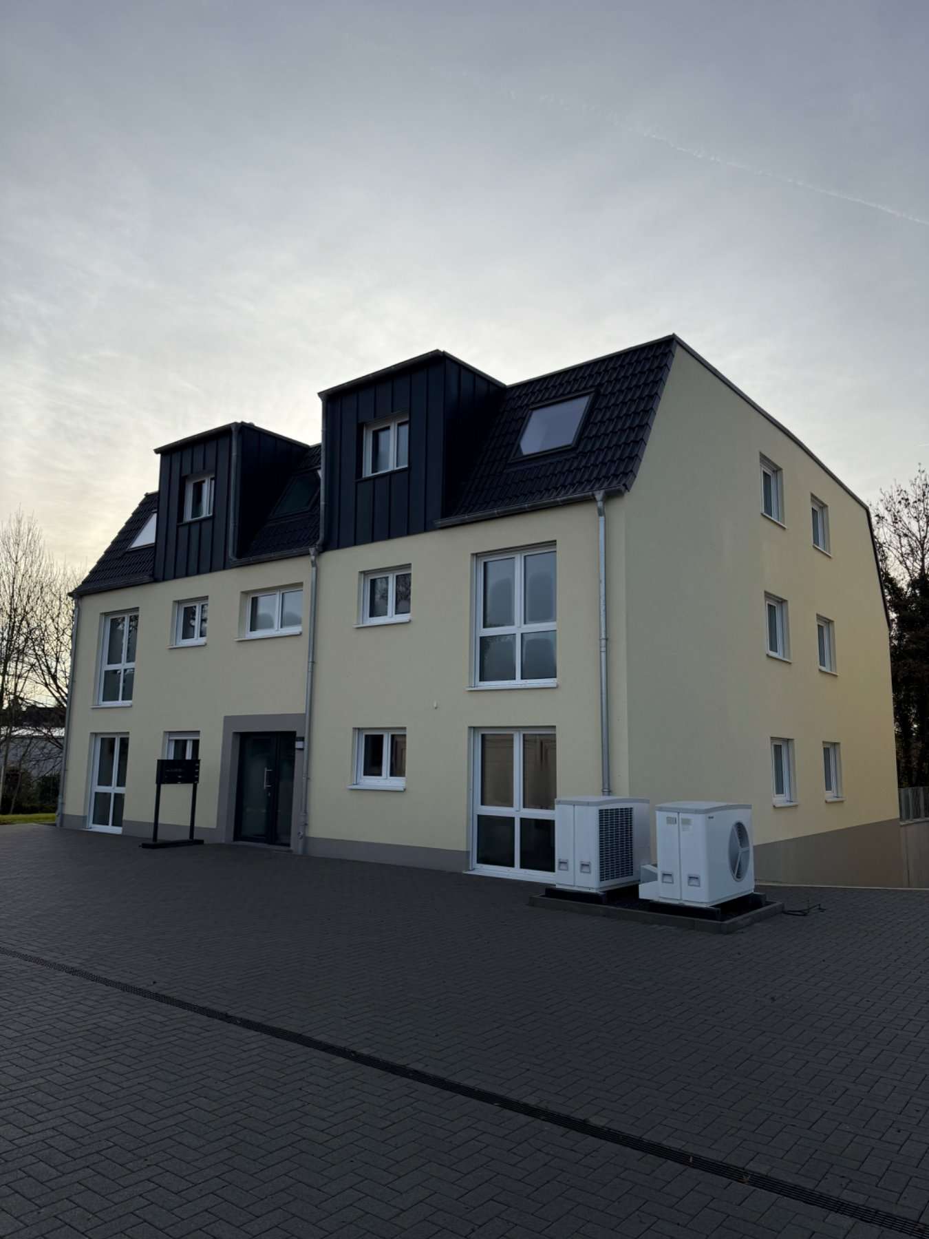 Thumbnail-Wohnung zum Mieten in Erftstadt 1.224,00 € 90.63 m²