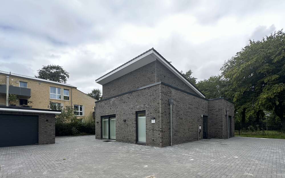 Thumbnail-Haus zum Kaufen in Neumünster 595.000,00 € 224 m²