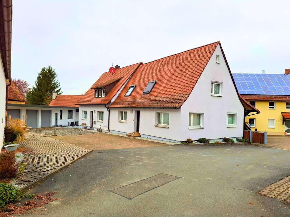 Thumbnail-Haus zum Kaufen in Eckental-Brand 749.000,00 € 199 m²