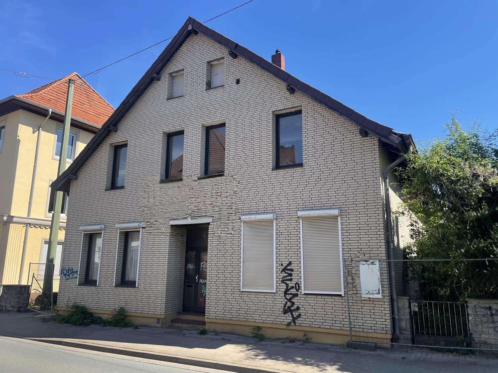Thumbnail-Haus zum Kaufen in Bielefeld 225.000,00 € 241.19 m²
