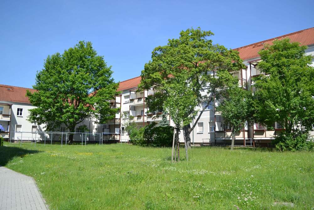 Thumbnail-Wohnung zum Mieten in Schwarze Pumpe 413,75 € 74.55 m²