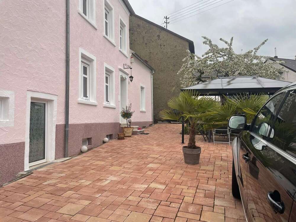 Thumbnail-Haus zum Kaufen in Schmelz 329.000,00 € 180 m²