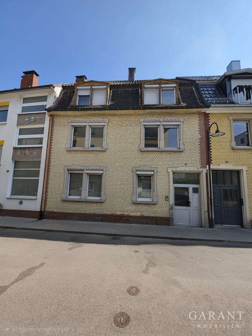 Thumbnail-Haus zum Kaufen in Pforzheim 280.000,00 € 180 m²