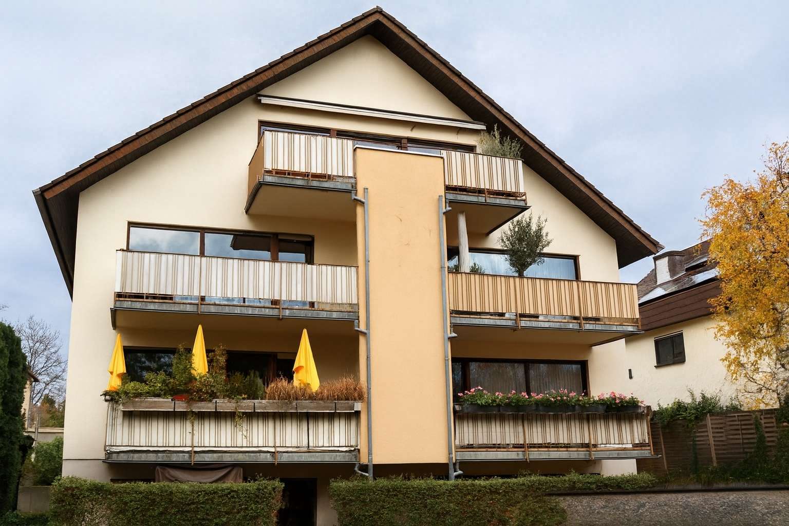 Thumbnail-Haus zum Kaufen in Hirschberg-Großsachsen 1.180.000,00 € 503 m²