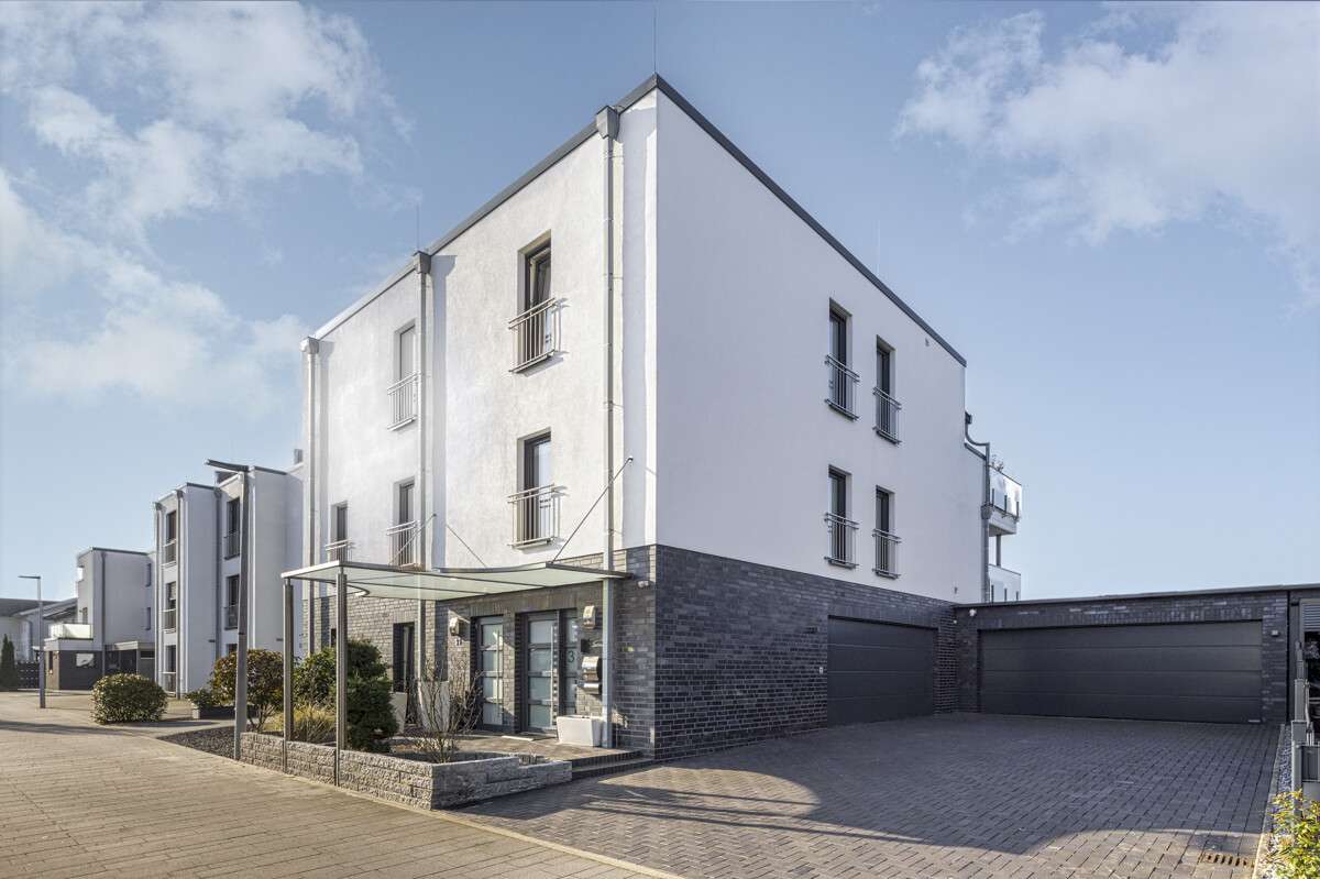 Thumbnail-Haus zum Kaufen in Rastede Barghorn 949.000,00 € 250 m²