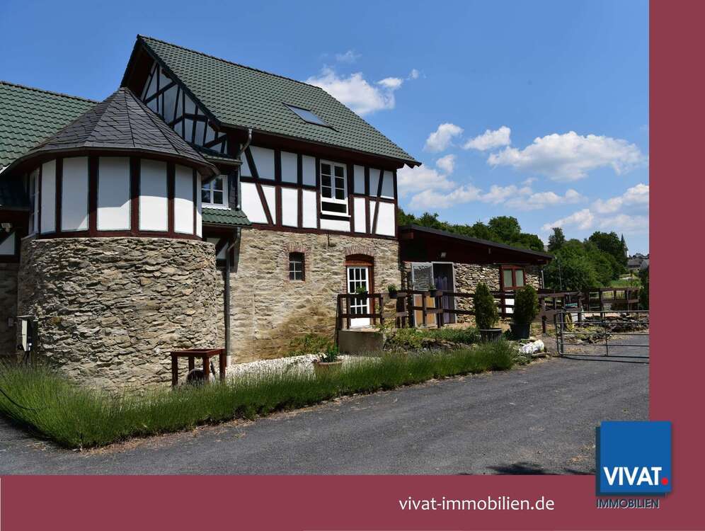 Thumbnail-Haus zum Mieten in Selters (Taunus) 2.100,00 € 215 m²