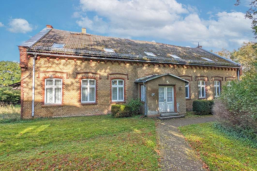 Thumbnail-Haus zum Kaufen in Uckerland 75.000,00 € 509 m²