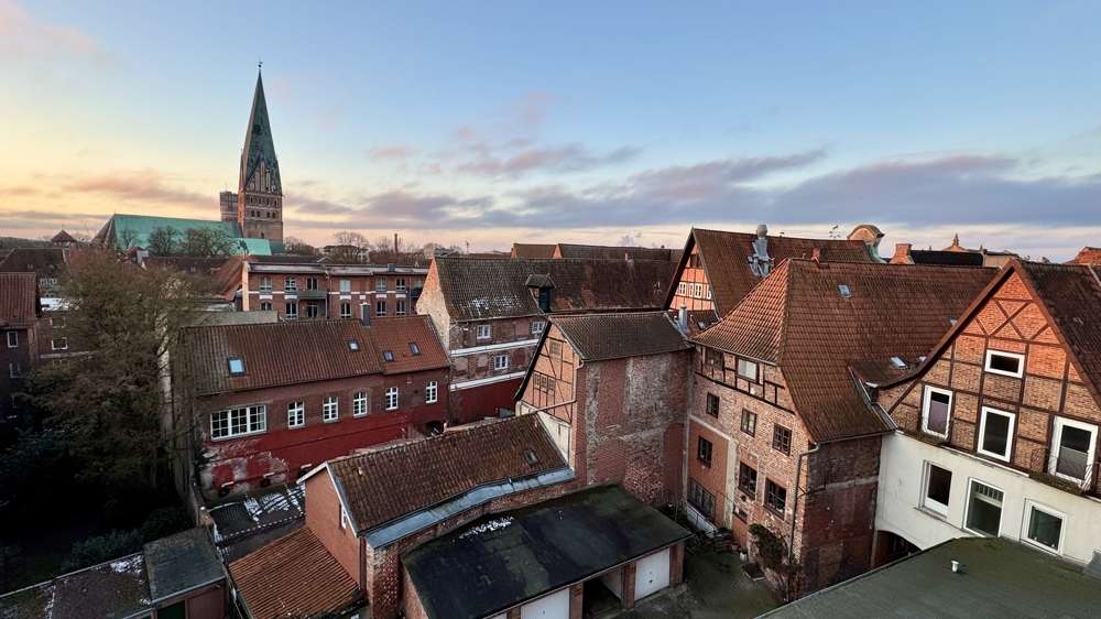 Thumbnail-Wohnung zum Mieten in Lüneburg 3.380,00 € 188 m²