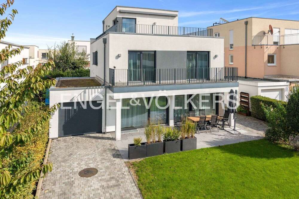 Thumbnail-Haus zum Kaufen in Frankfurt am Main 2.570.000,00 € 241 m²