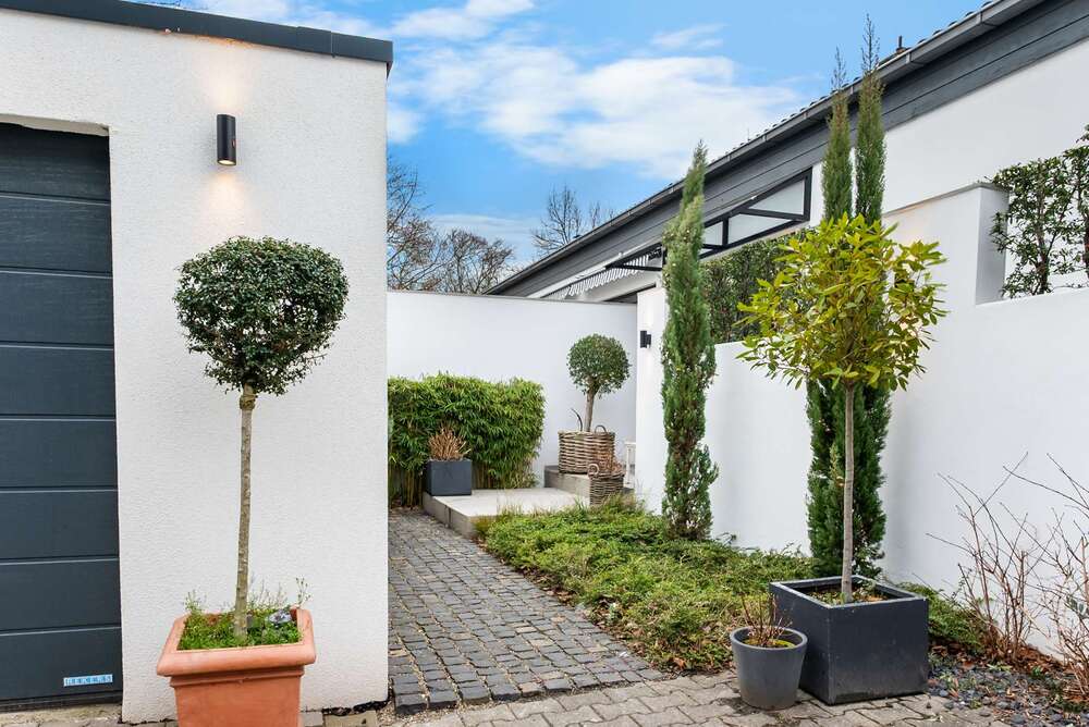 Thumbnail-Wohnung zum Kaufen in Neuss 985.000,00 € 165 m²