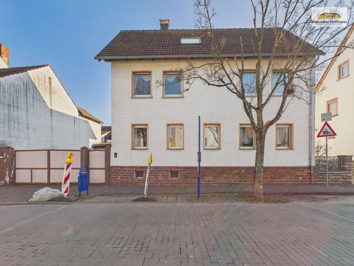 Thumbnail-Haus zum Kaufen in Niederdorfelden 599.000,00 € 258 m²