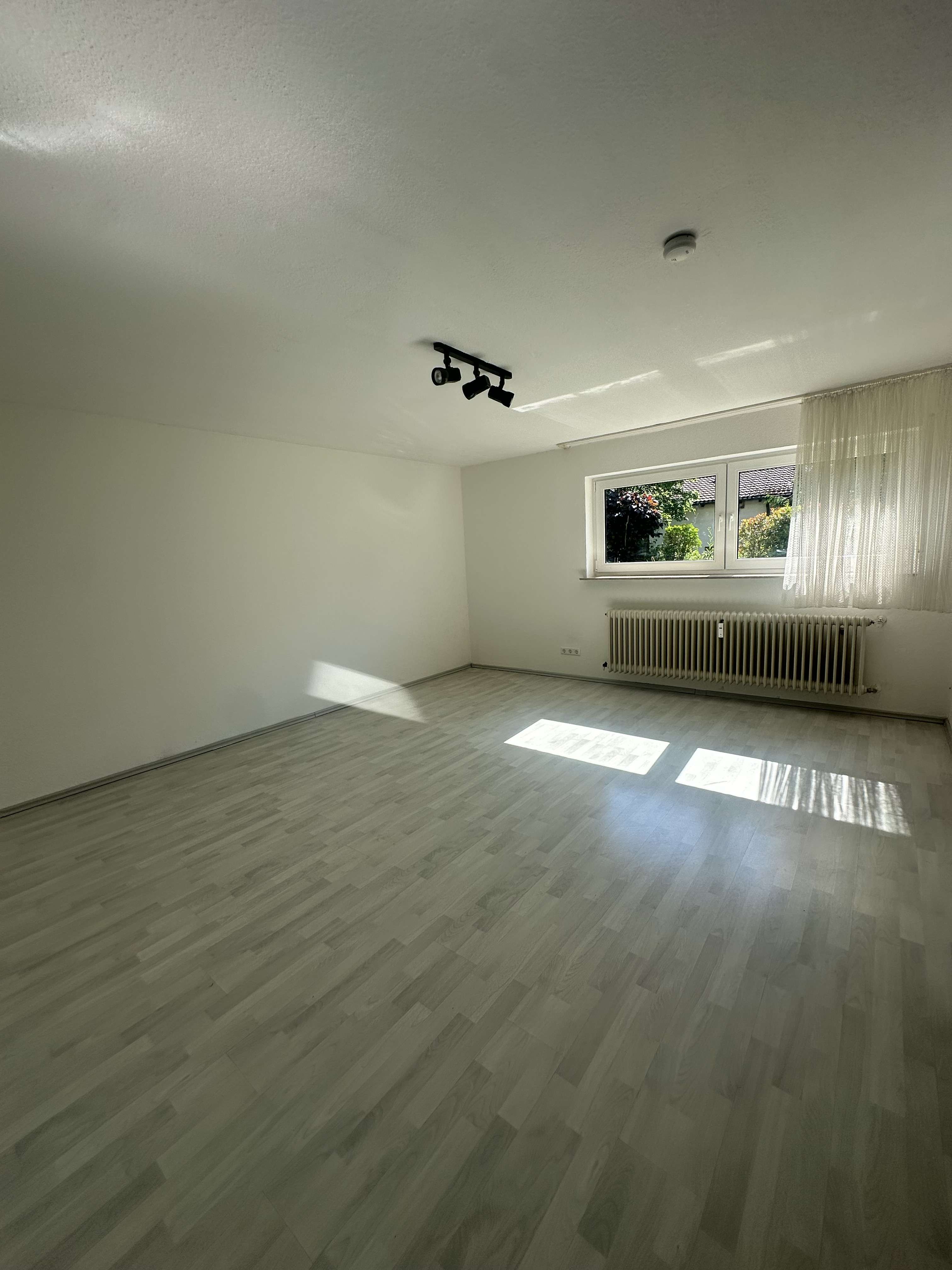 Thumbnail-Wohnung zum Mieten in Neckarwestheim 410,00 € 35 m²