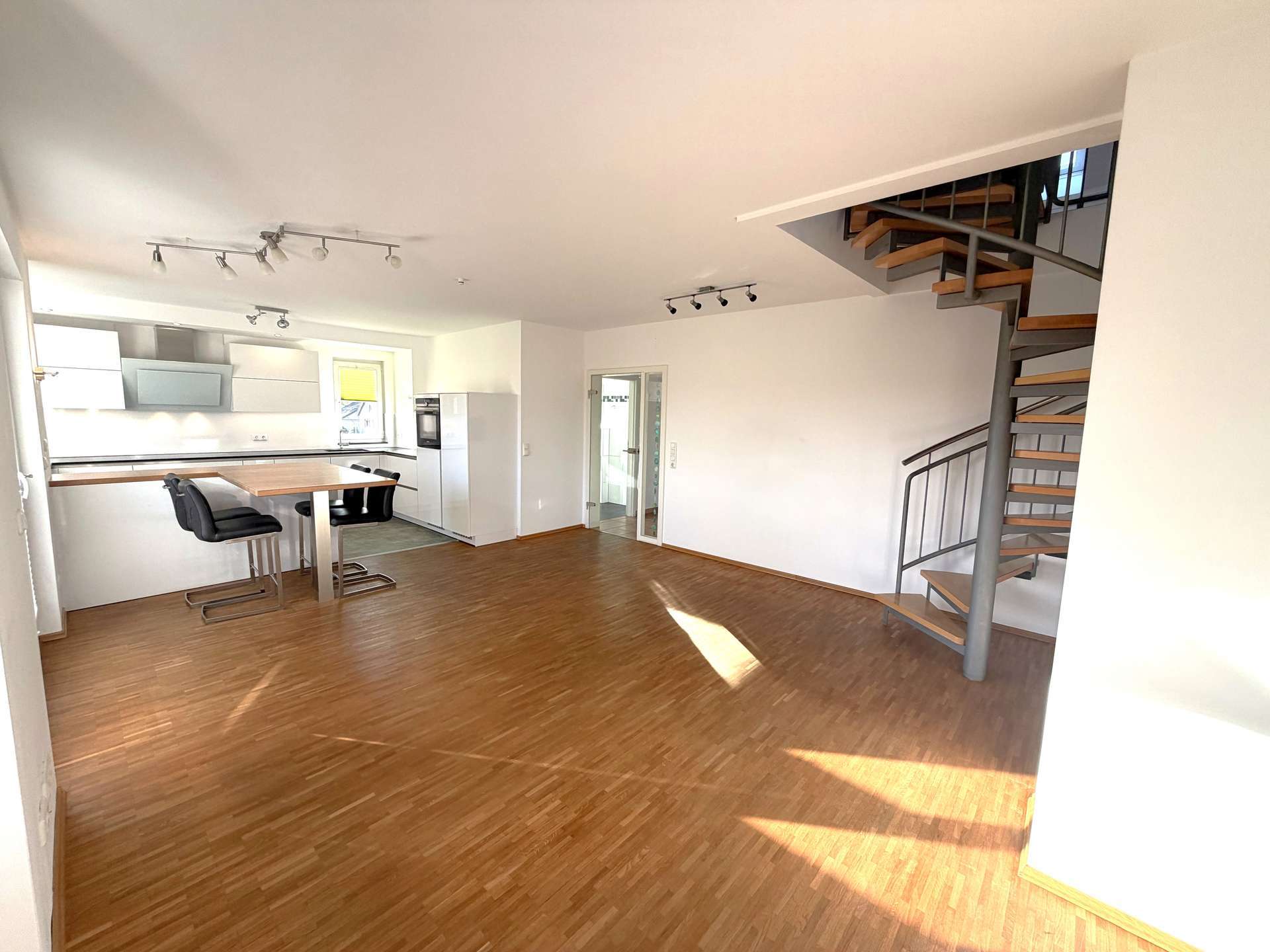 Thumbnail-Wohnung zum Mieten in Köln Rath - Heumar 1.680,00 € 106 m²