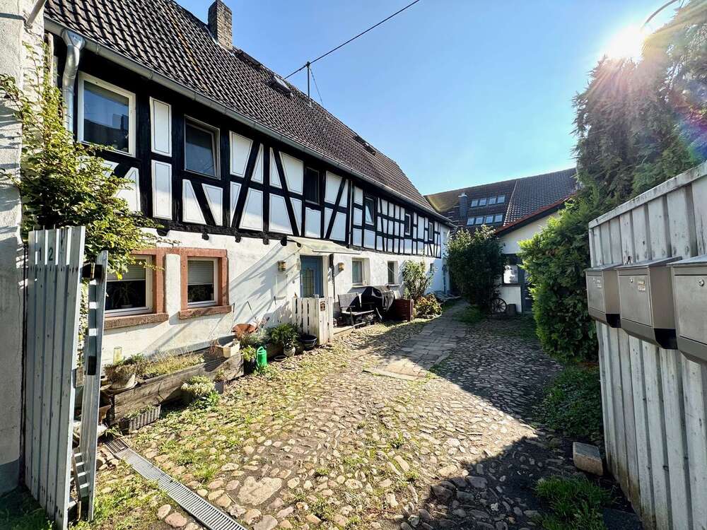 Thumbnail-Haus zum Kaufen in Hattersheim - Eddersheim am Main 798.000,00 € 395 m²