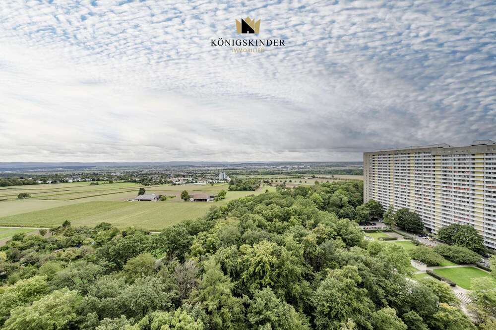 Thumbnail-Wohnung zum Kaufen in Stuttgart Asemwald 325.000,00 € 97.99 m²