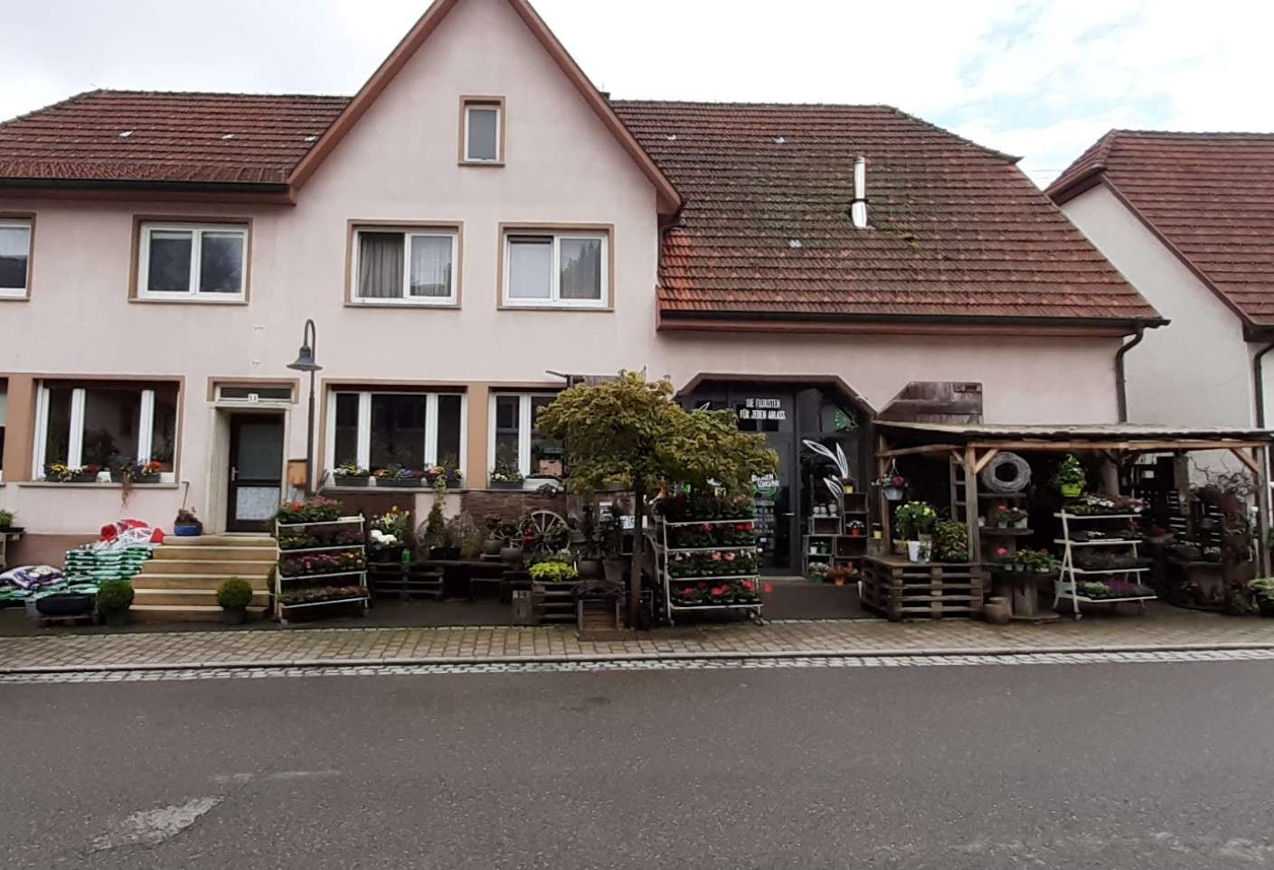 Thumbnail-Haus zum Kaufen in Tieringen 347.000,00 € 280 m²