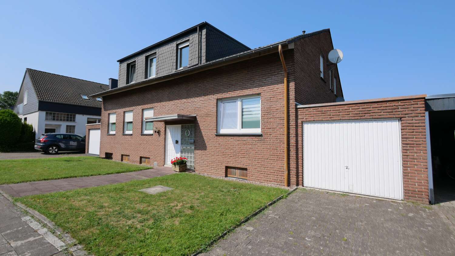 Thumbnail-Haus zum Kaufen in Lippstadt Dedinghausen 399.000,00 € 260.87 m²