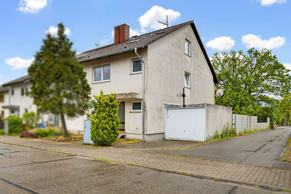 Thumbnail-Haus zum Kaufen in Stutensee 469.000,00 € 143.82 m²