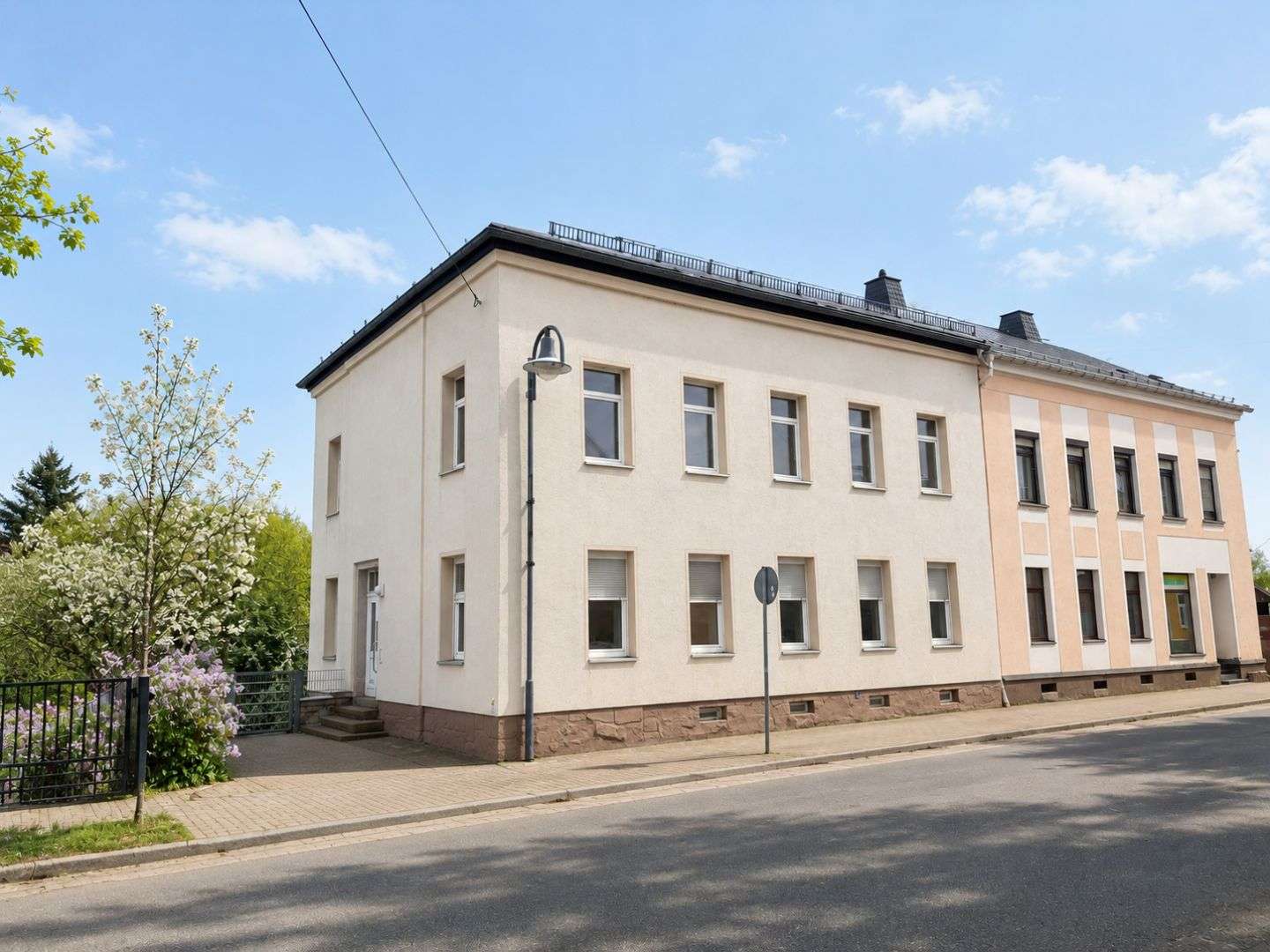Thumbnail-Haus zum Kaufen in Lengenfeld 130.000,00 € 165 m²