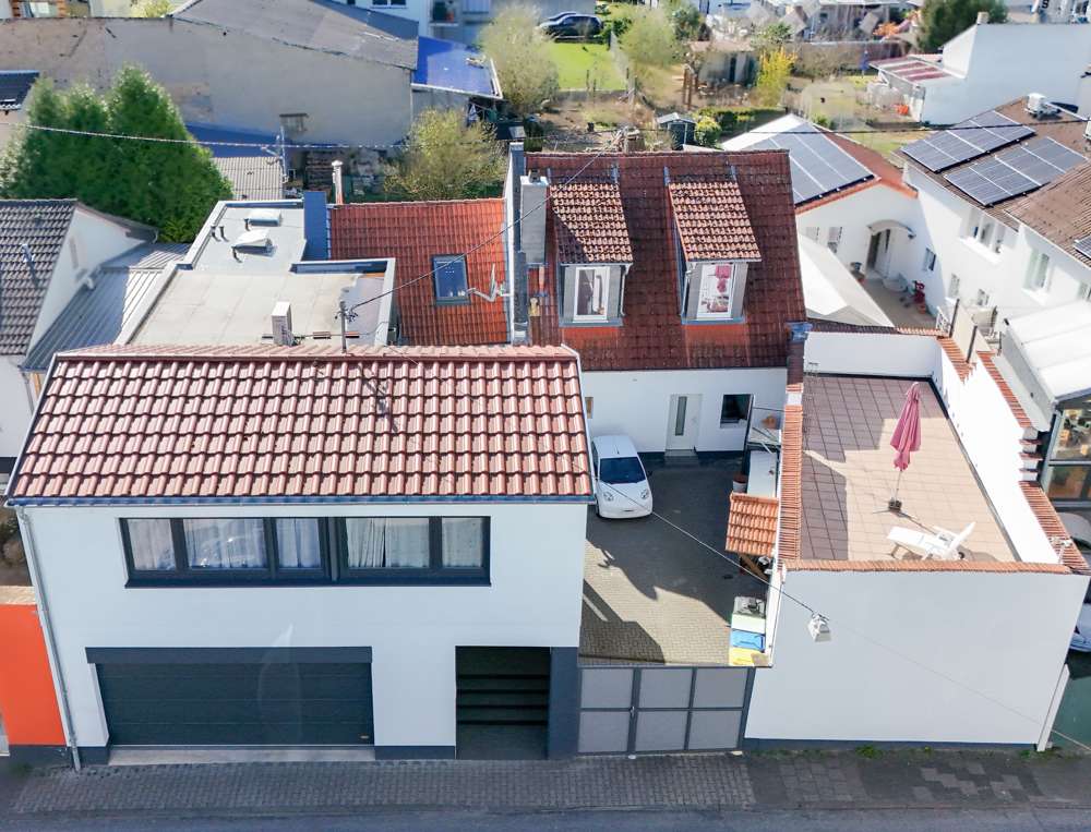 Thumbnail-Haus zum Kaufen in Hofheim am Taunus Wallau 797.500,00 € 272.98 m²