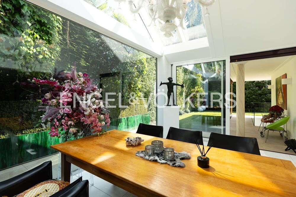 Thumbnail-Haus zum Kaufen in Krefeld 1.300.000,00 € 244 m²