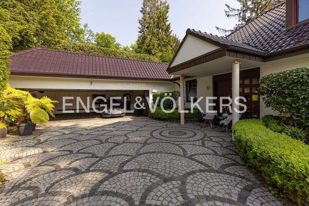 Thumbnail-Haus zum Kaufen in Krefeld 1.300.000,00 € 244 m²