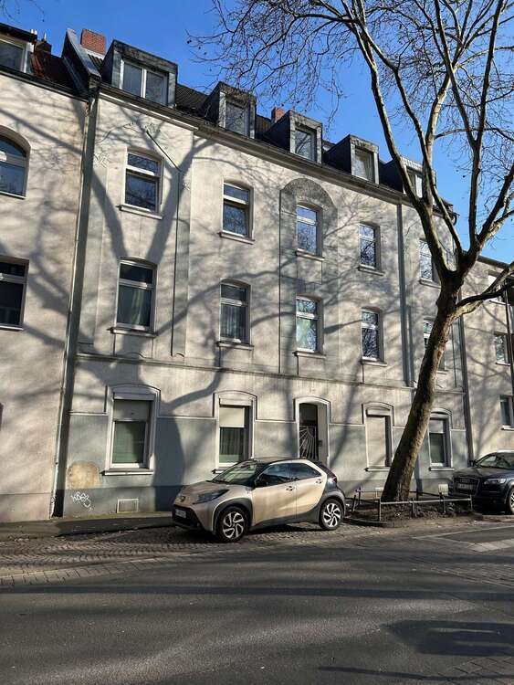 Thumbnail-Haus zum Kaufen in Köln 1.225.000,00 € 525 m²