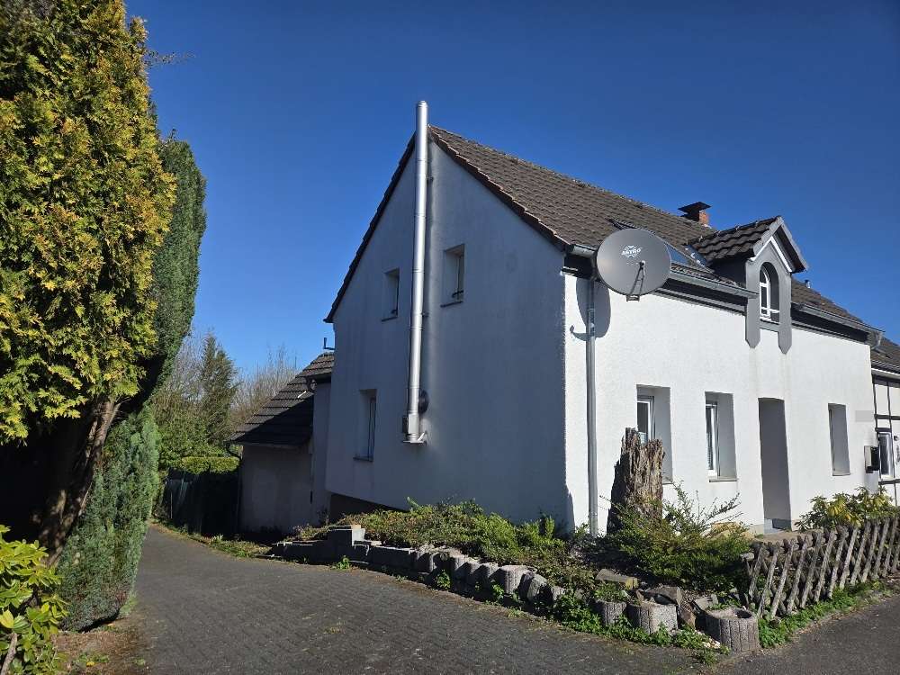 Thumbnail-Wohnung zum Kaufen in Odenthal 295.000,00 € 103 m²