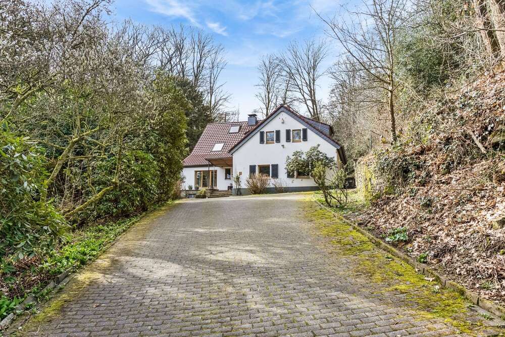 Thumbnail-Haus zum Kaufen in Essen 1.290.000,00 € 260 m²