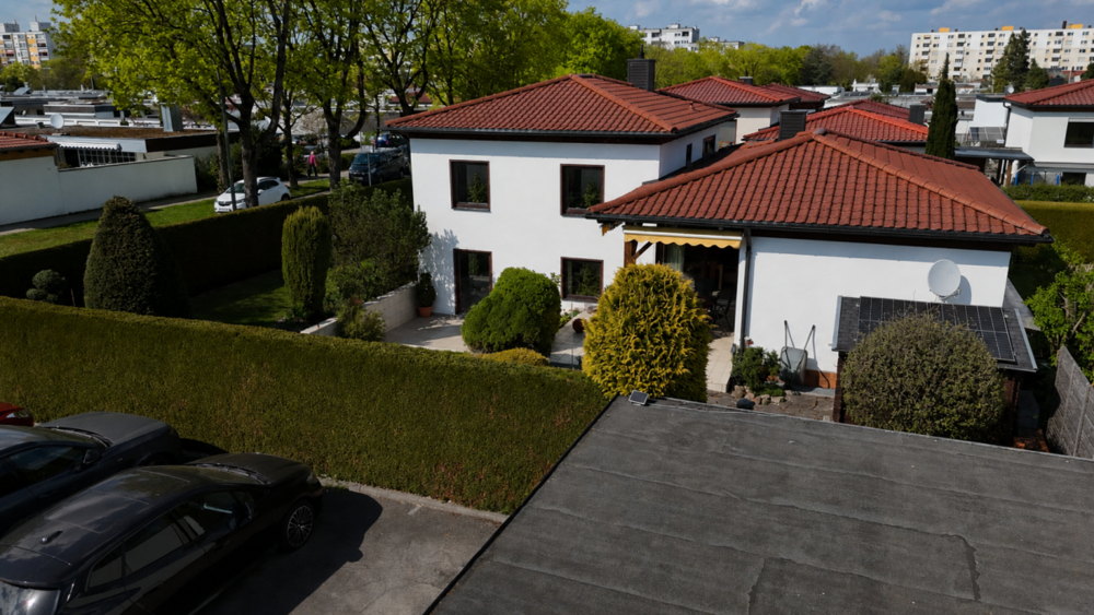 Thumbnail-Haus zum Kaufen in Königsbrunn 765.000,00 € 194 m²