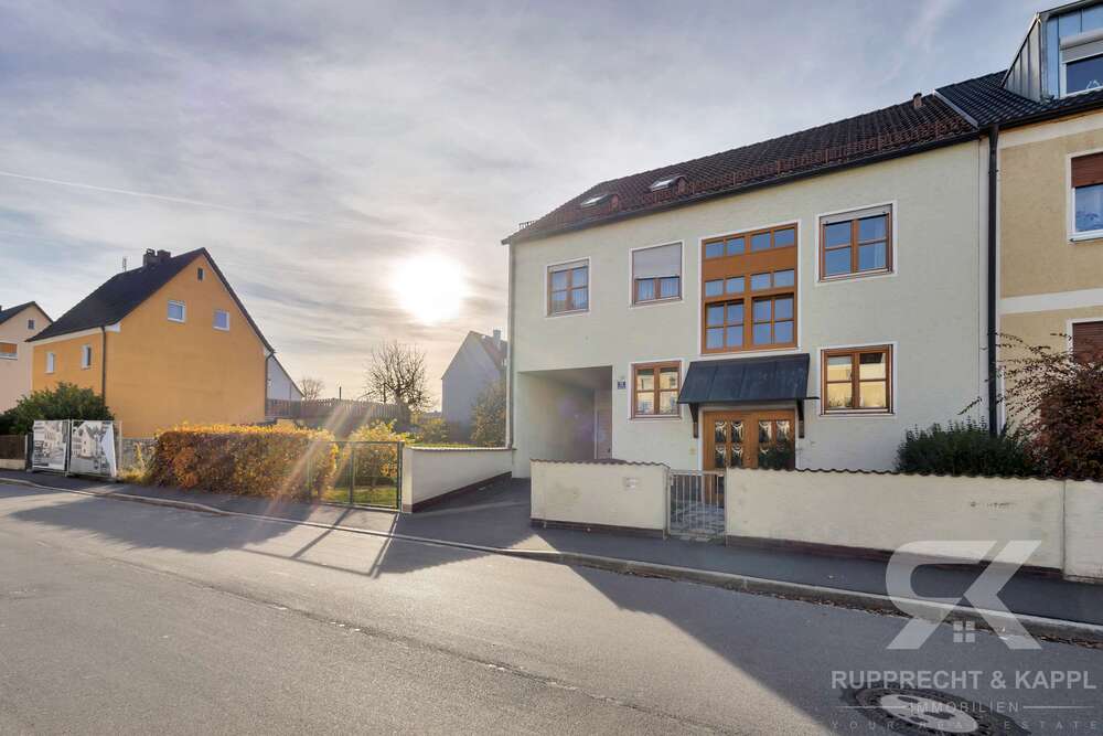 Thumbnail-Haus zum Kaufen in Weiden in der Oberpfalz 339.000,00 € 185 m²