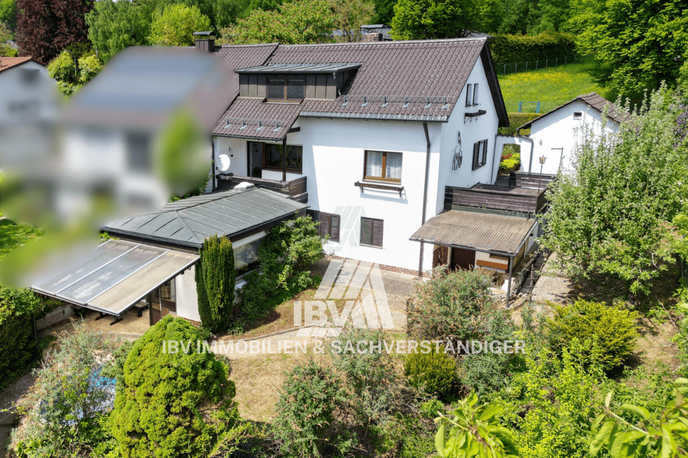 Thumbnail-Haus zum Kaufen in Amberg 380.000,00 € 157 m²