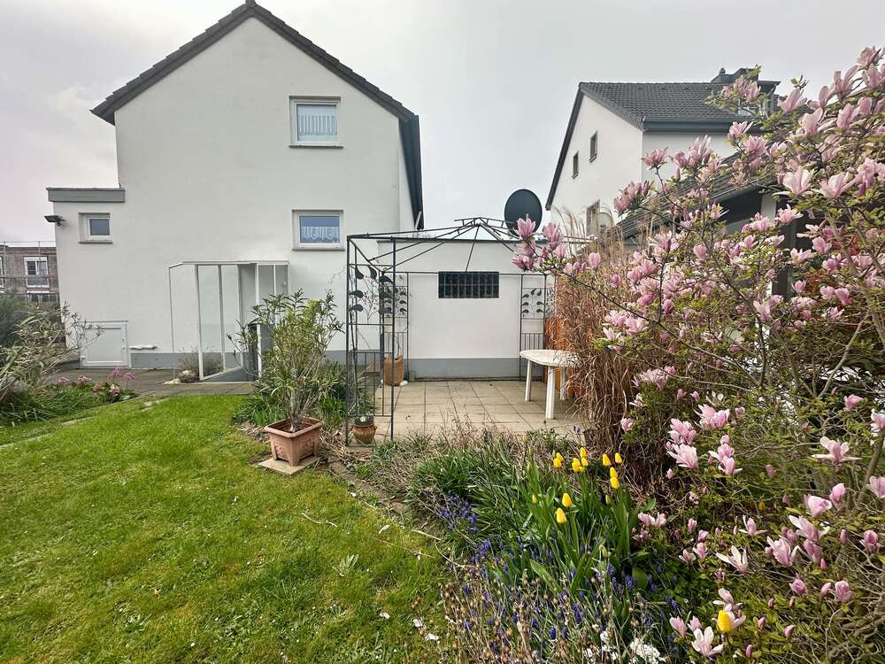 Thumbnail-Haus zum Kaufen in Düren 220.000,00 € 99 m²