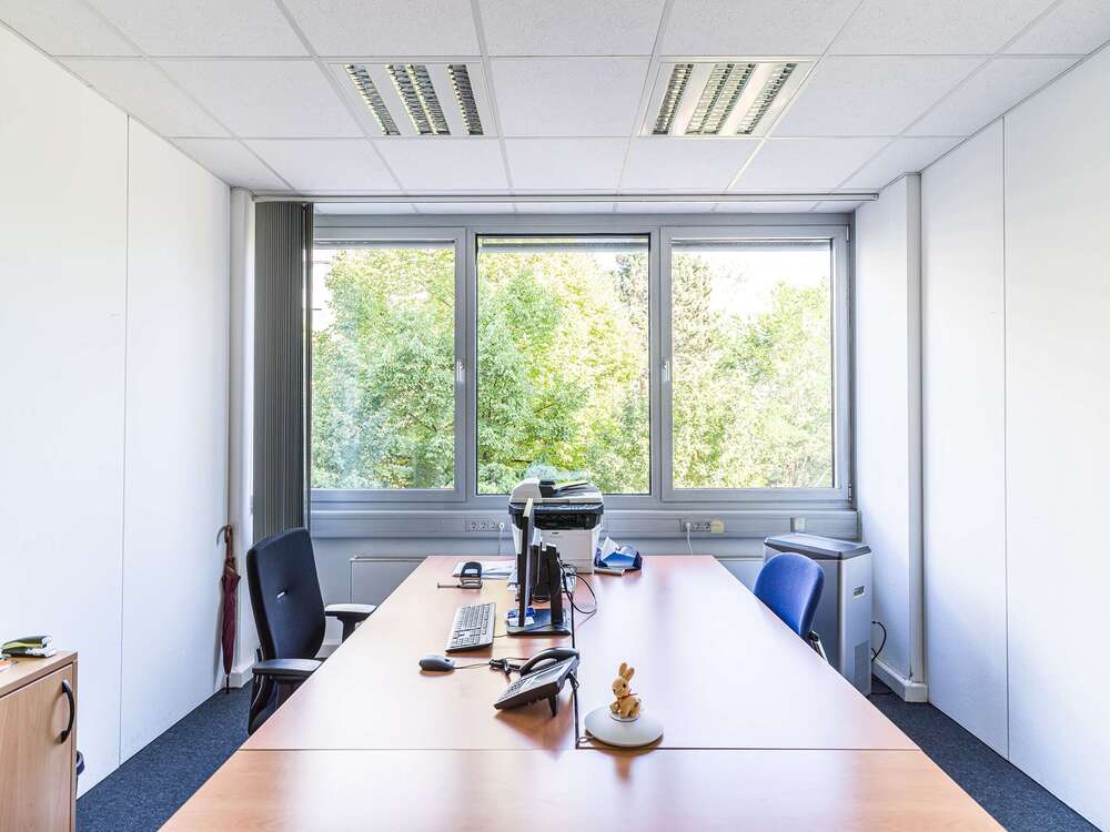 Thumbnail-Halle in Wiesbaden 250,00 € 18 m²