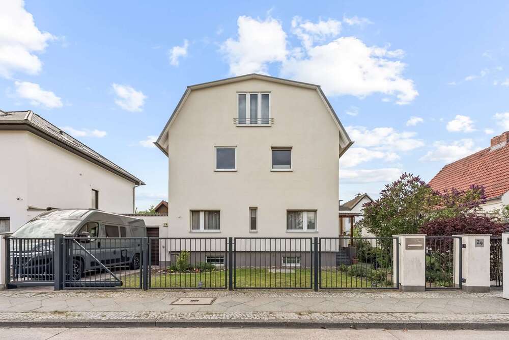Thumbnail-Haus zum Kaufen in Berlin 749.000,00 € 183 m²