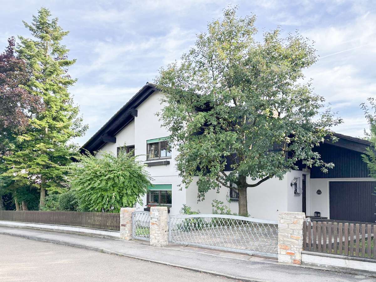 Thumbnail-Haus zum Kaufen in Wettstetten 990.000,00 € 212 m²
